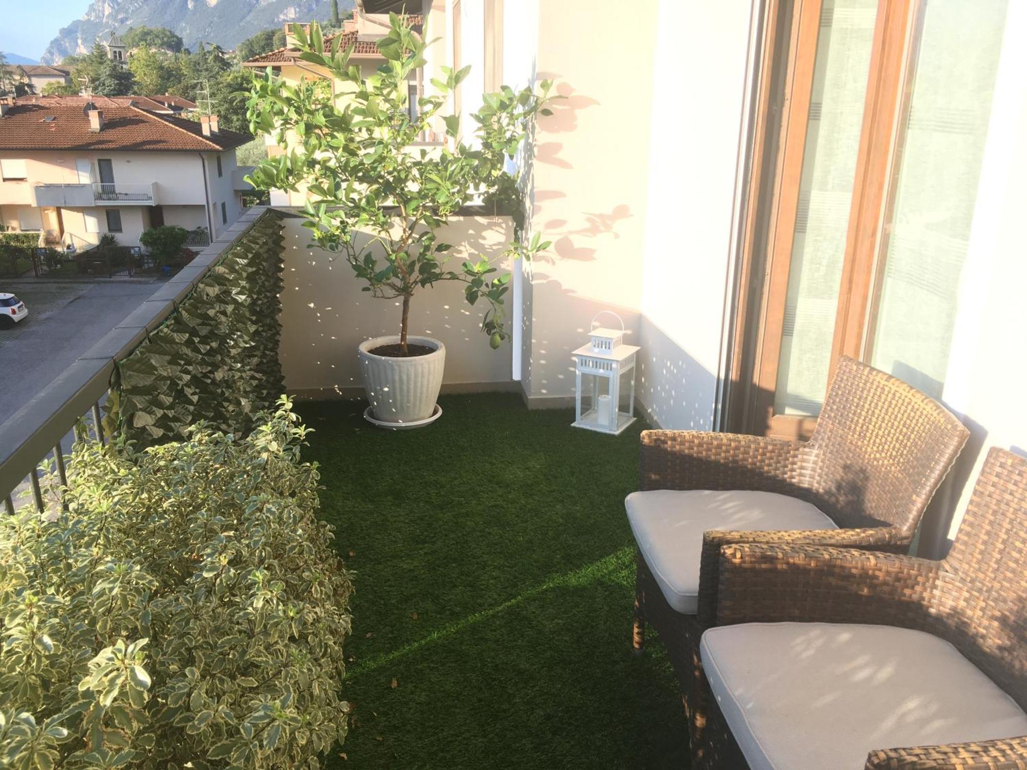 B&B Alessandro Private Room & Bathroom In Shared Apartment Arco Exterior photo